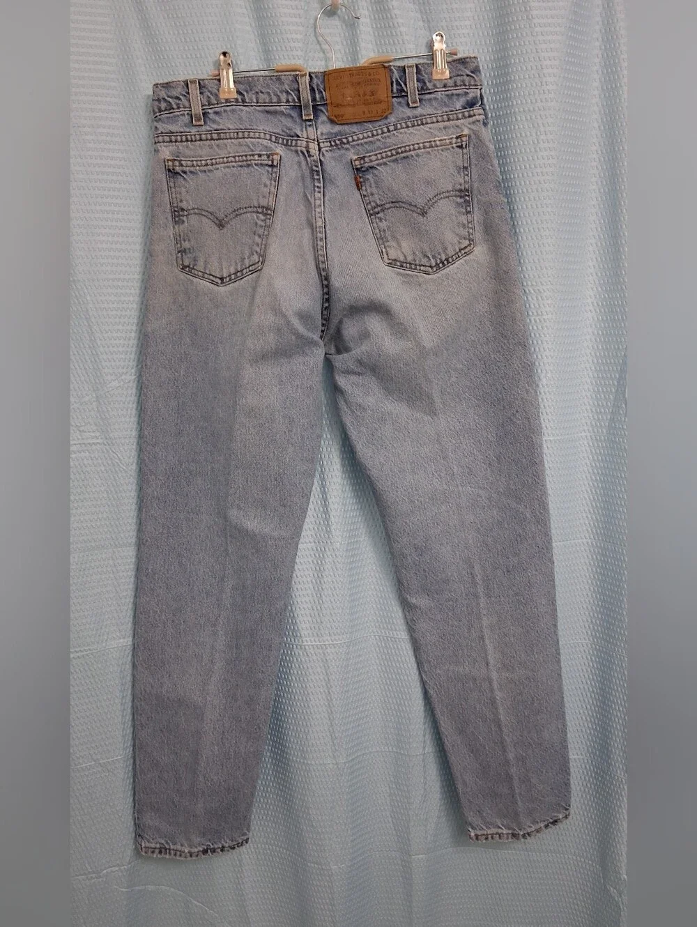 Vintage Orange Tab 550 Levi's Straight-Leg Jeans in Light Blue Denim